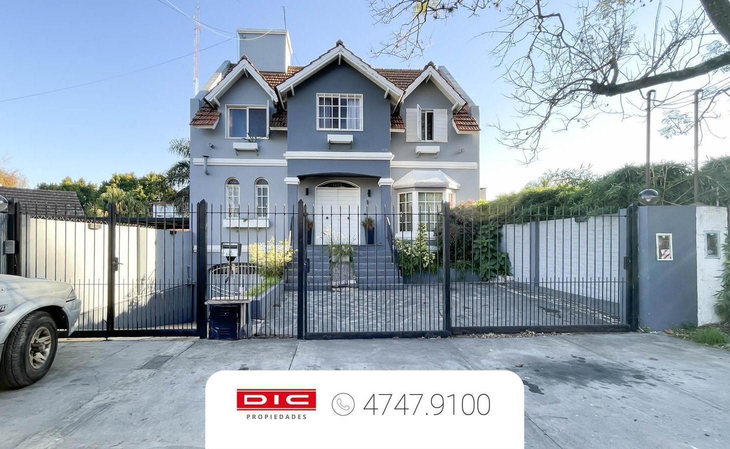 Foto de Casa 4 dormitorios Venta - Don Torcuato, imagen 2