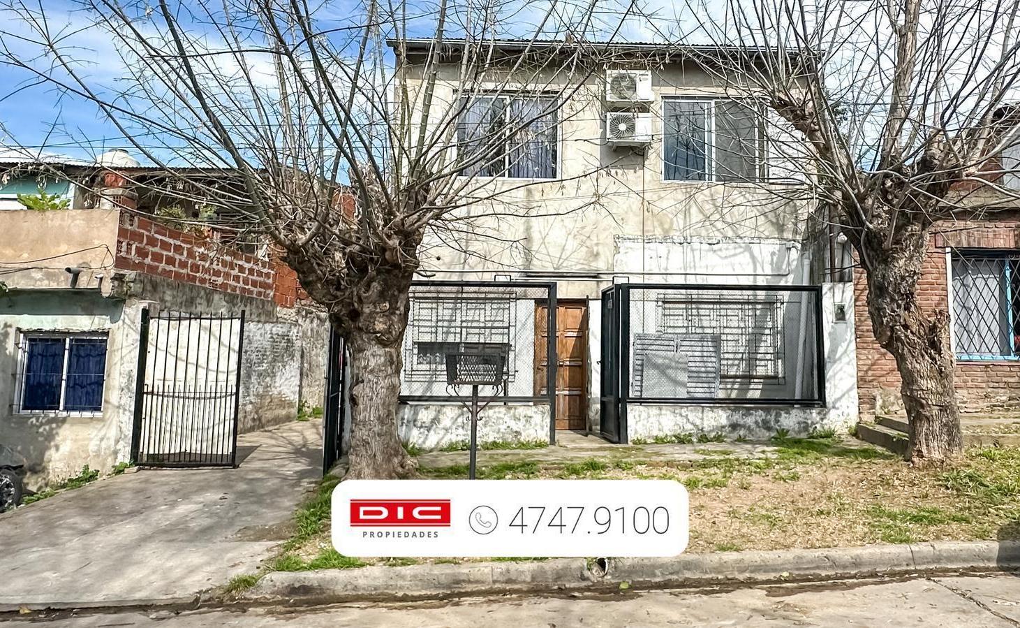 Foto de Casa 4 dormitorios Venta - Don Torcuato, imagen 1