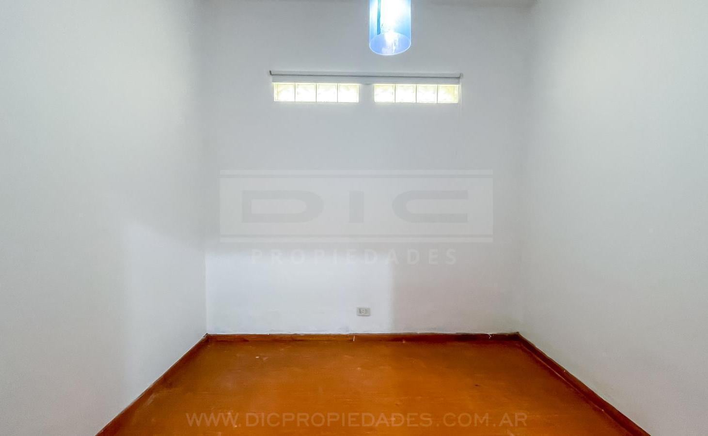 Foto de Casa 4 dormitorios Venta - Munro, imagen 4