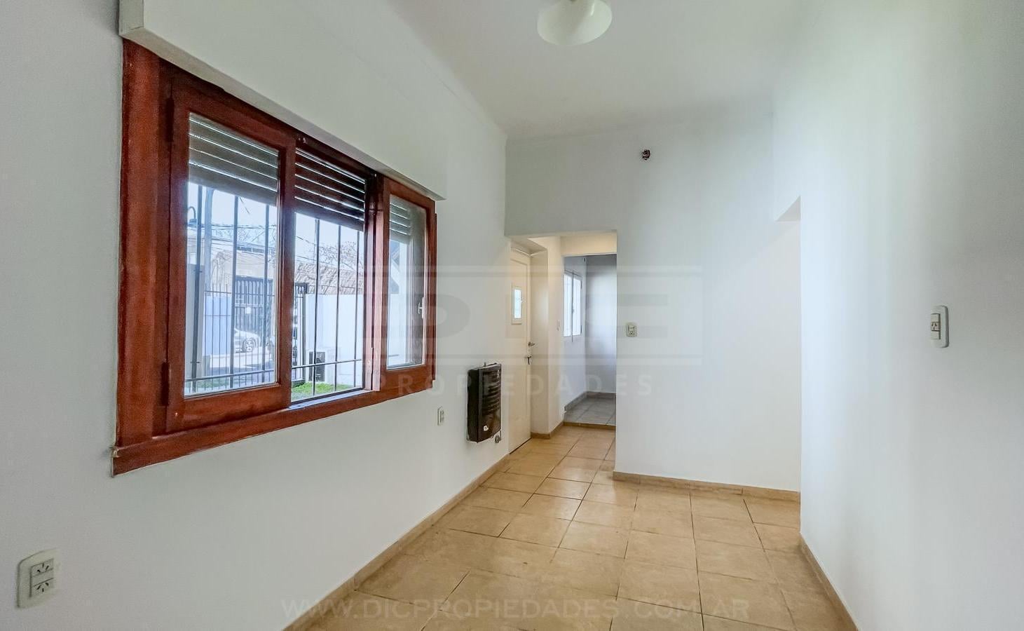 Foto de Casa 2 dormitorios Venta - Munro, imagen 5