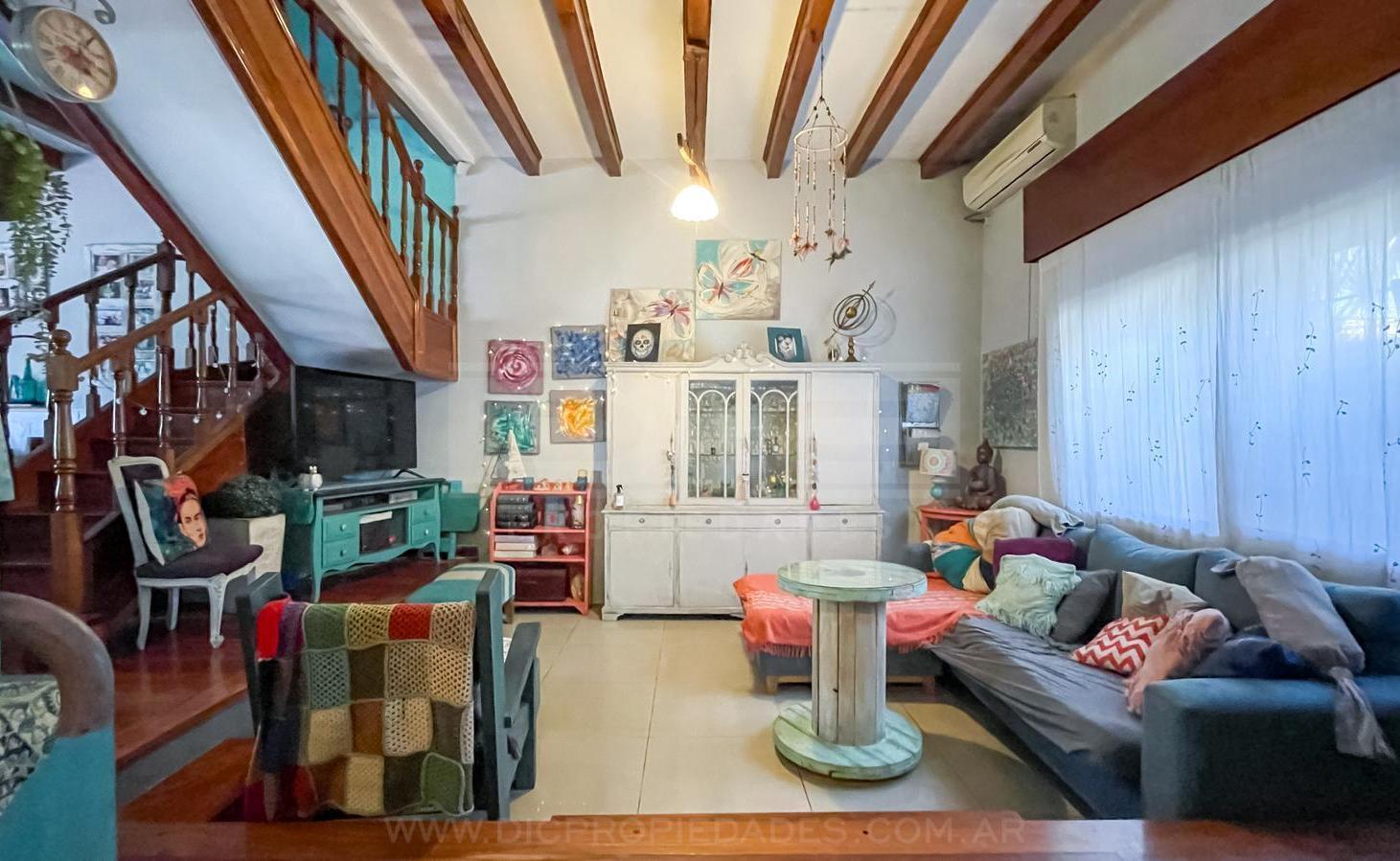 Foto de Casa 3 dormitorios Venta - Carapachay, imagen 2