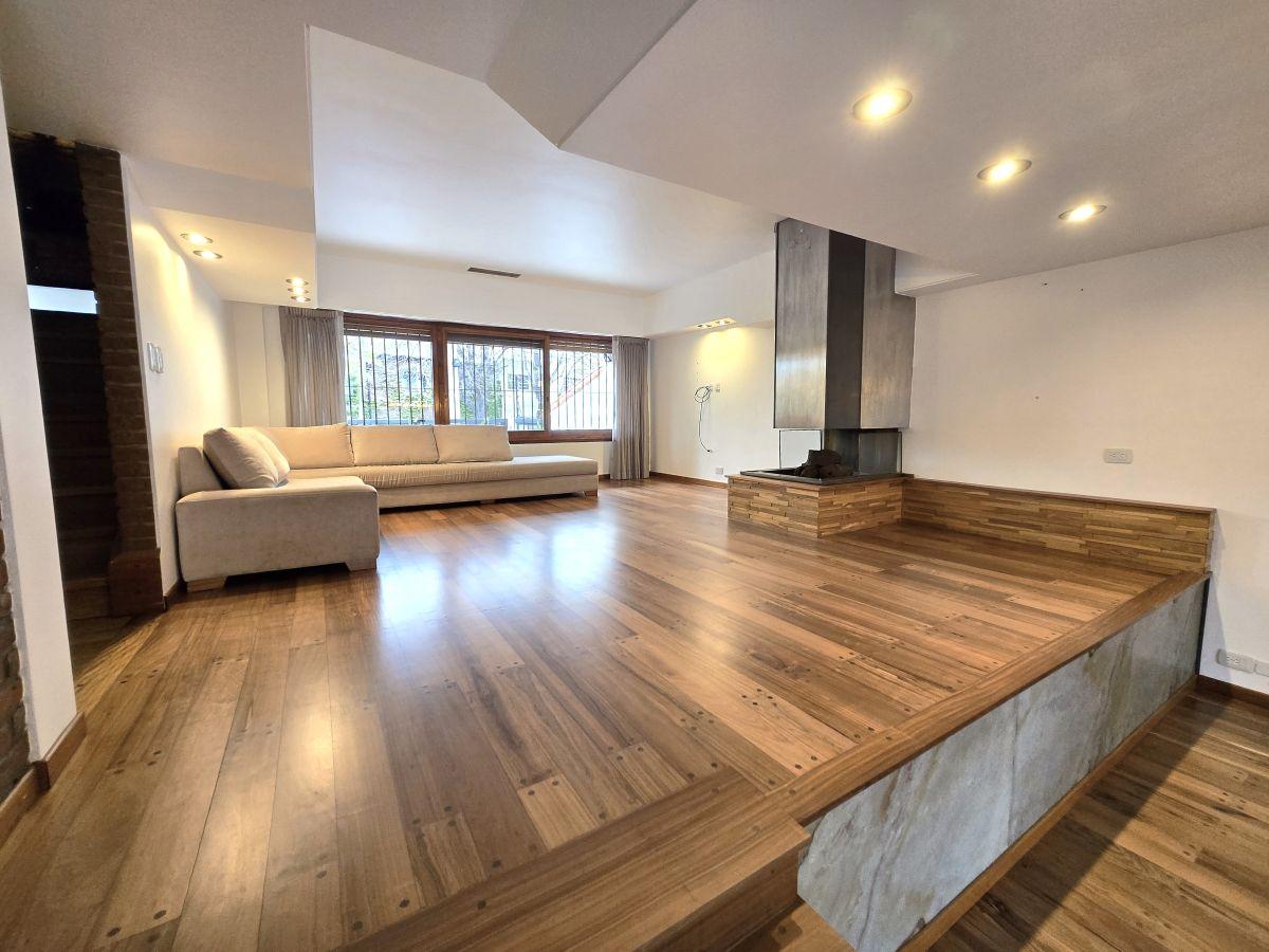 Foto de TOTALMENTE IMPECABLE CASA EN VENTA EN BARRIO DE LAS CARRERAS SAN ISIDRO, imagen 2