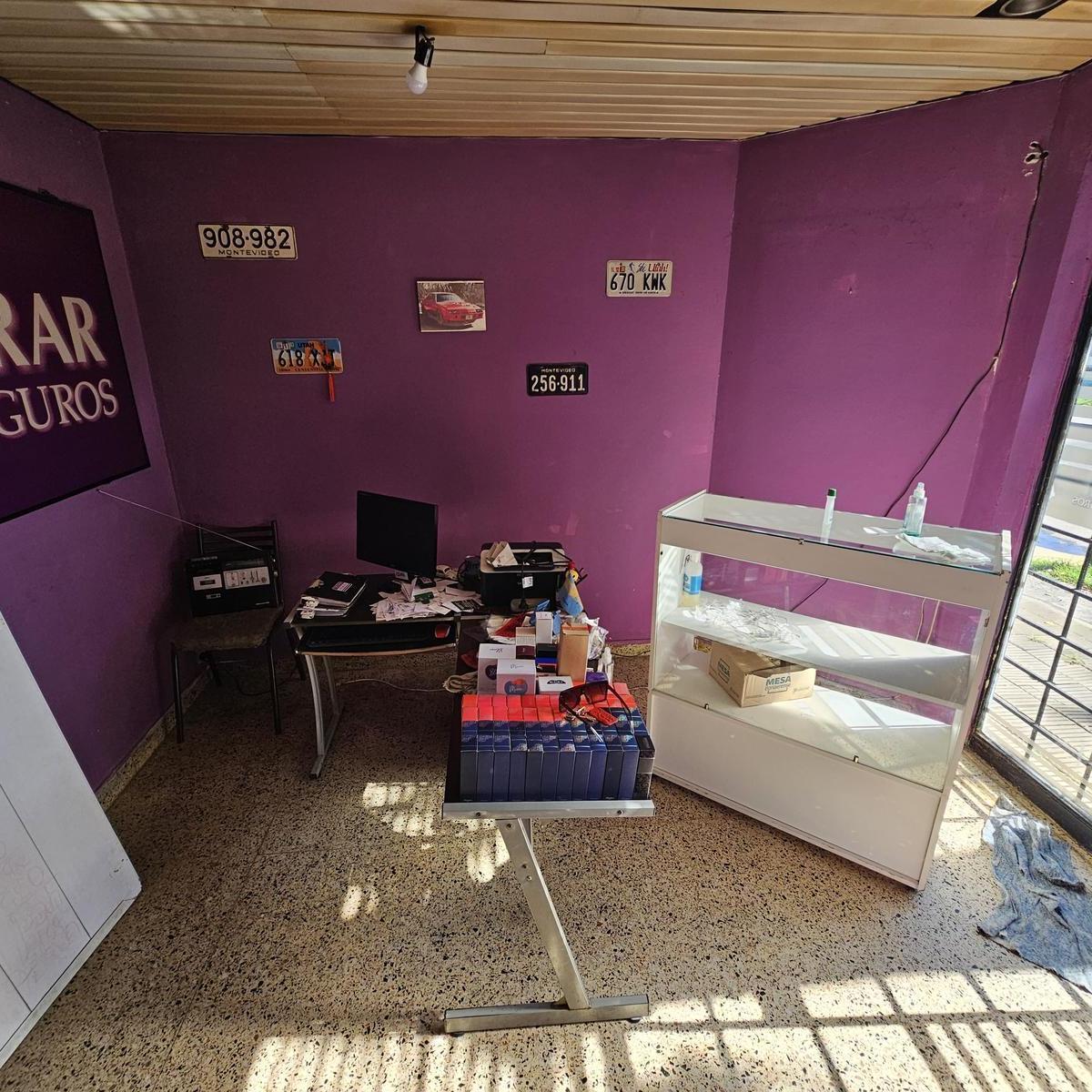 Casa y local Llavallol apta a credito - zona estrategica