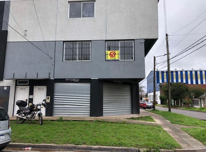 Departamento - Alquiler - Llavallol 3 dormitorio - 2 baños 2