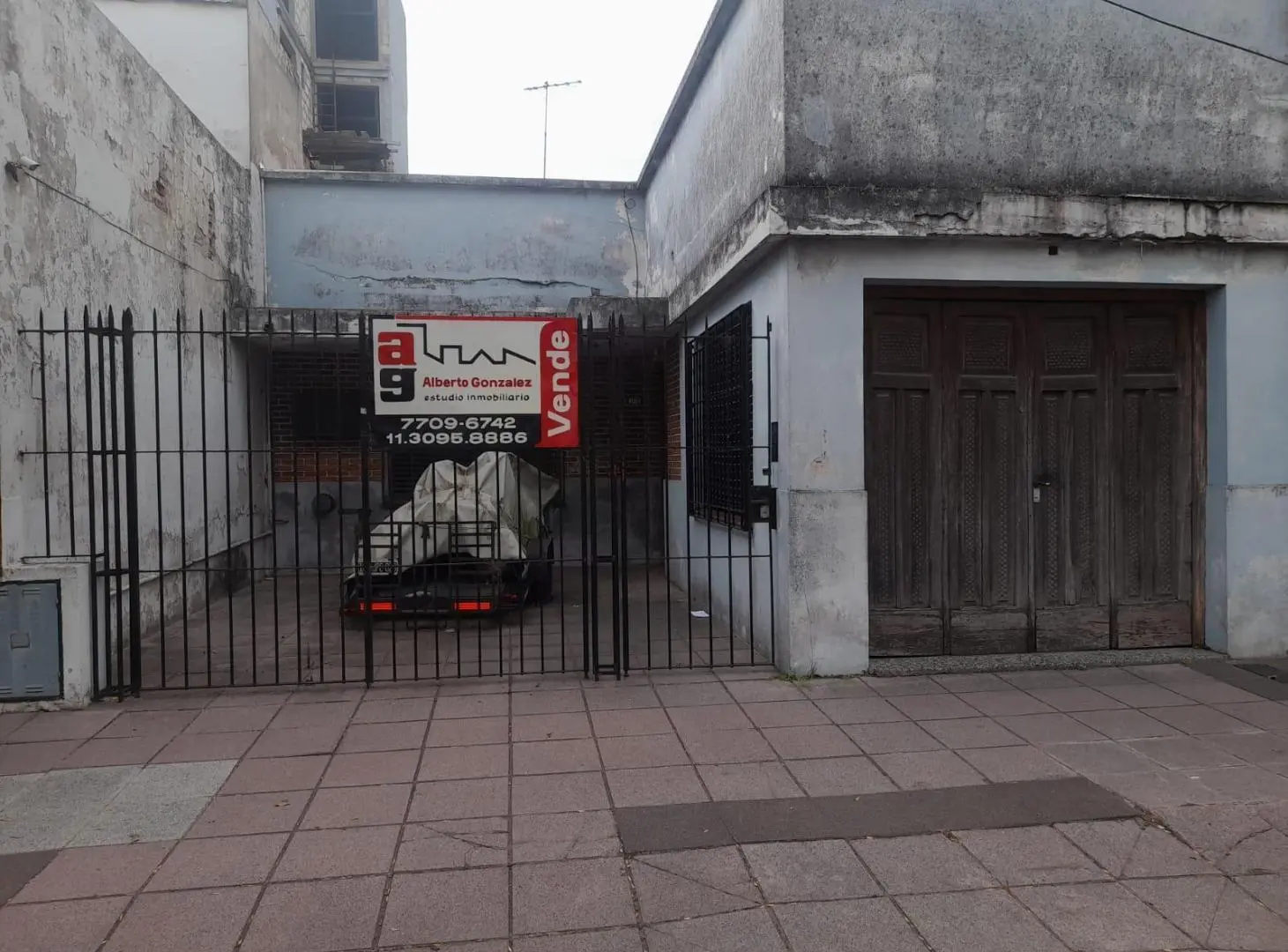 Terreno en Lanús Este - Casa a Refaccionar - Venta Oportunidad 1