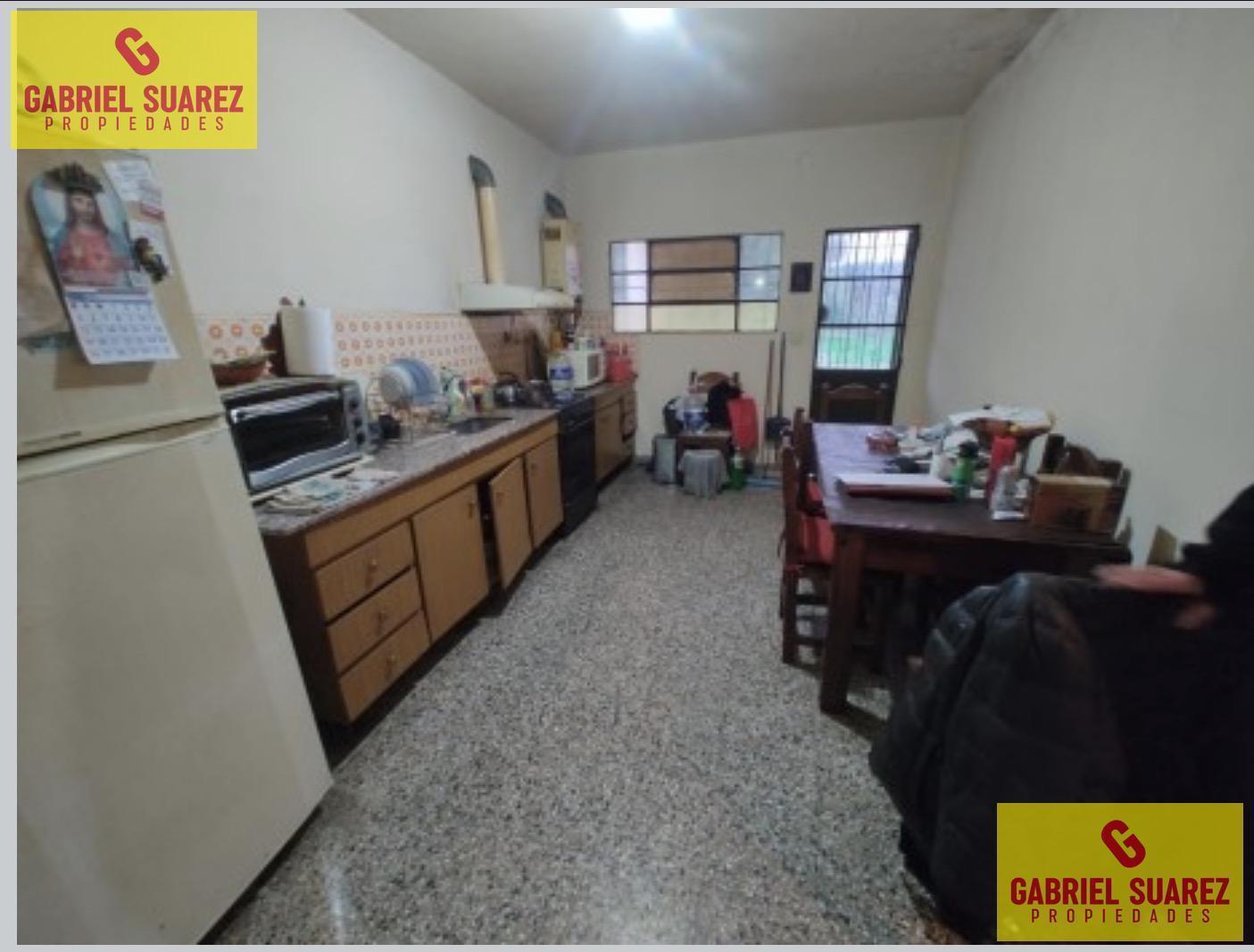 Foto de Casa techos de losa - Entrada pasante auto - Terreno libre - Apto, imagen 5