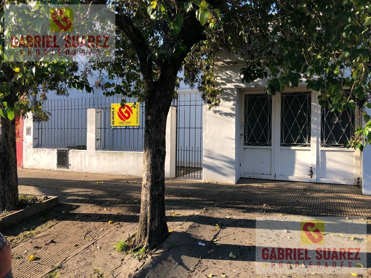 Foto de Casa 2 dormitorios, garaje, terreno libre - Venta directa, imagen 2
