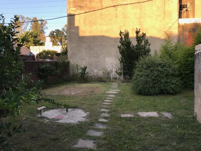 Foto de Casa 2 dormitorios, garaje, terreno libre - Venta directa, imagen 5