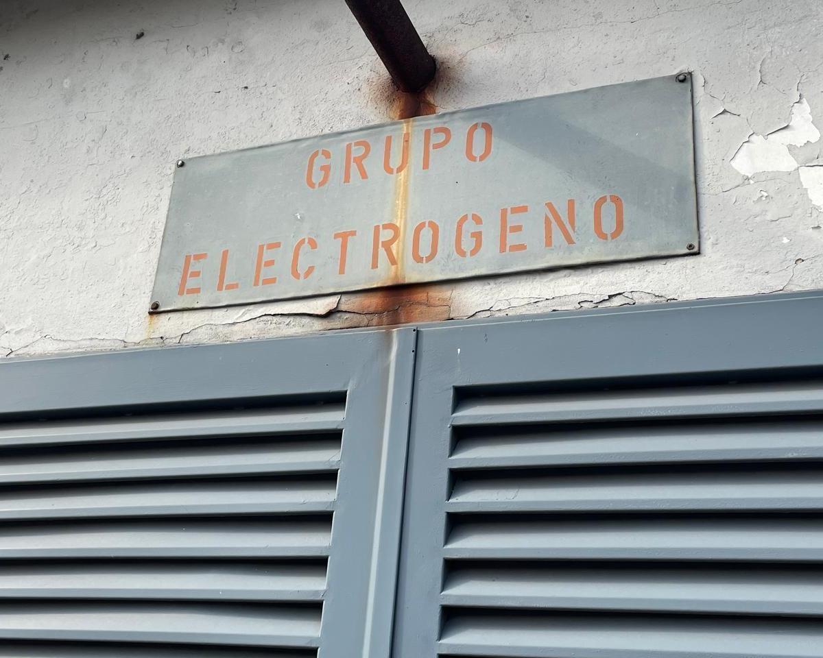 Galpón con Frente a 4 Calles 1
