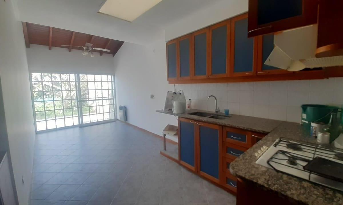 Casa 4 Amb con Parque y Pileta en Venta 1