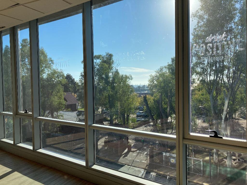 Modernas oficinas de planta libre en edificio AAA