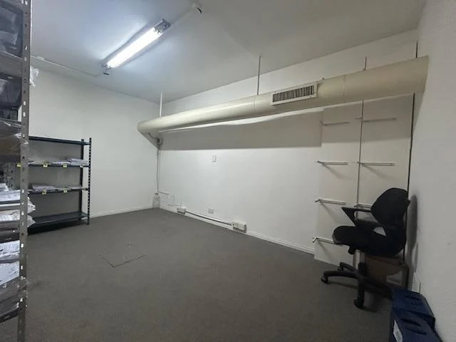 Piso de oficina en excelente estado 4