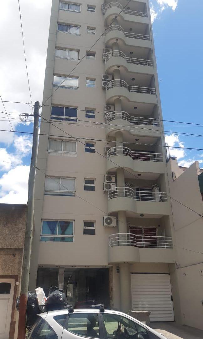 Depto 2 amb con cochera en venta lanús oeste