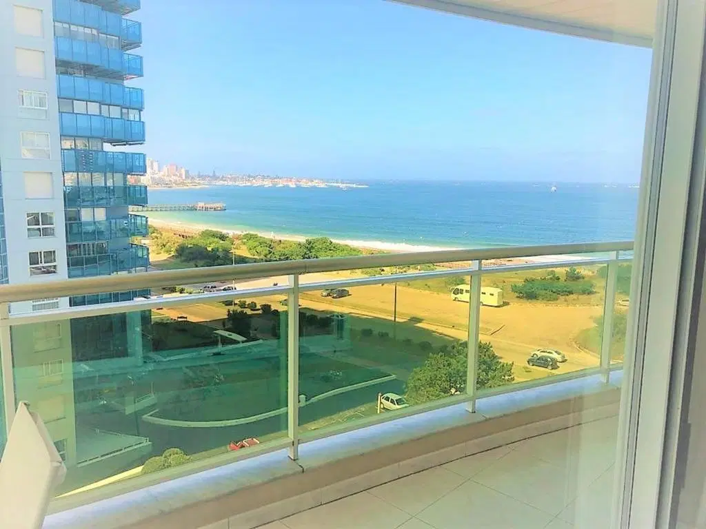 Departamento con vista al mar, puerto e Isla Gorriti. 5
