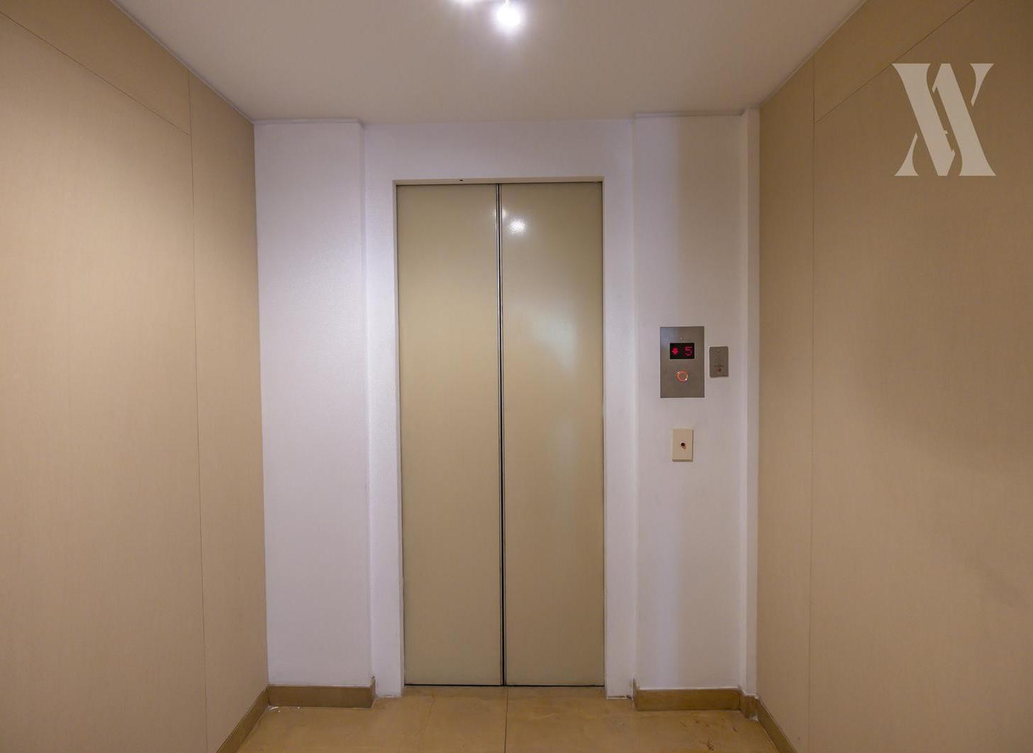 Foto de Piso en venta con vista a plaza, imagen 2