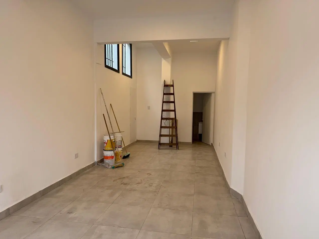Local en Lanus Oeste 5