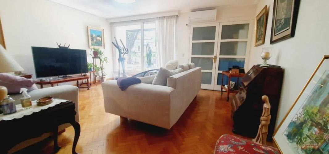 Foto de Departamento en venta - Palermo - Frente con balcón, imagen 3