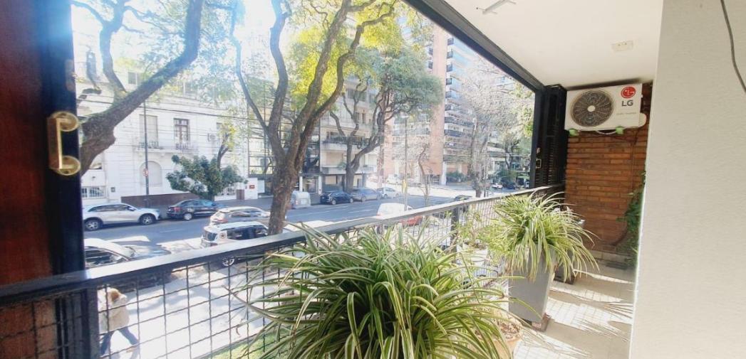 Foto de Departamento en venta - Palermo - Frente con balcón, imagen 2