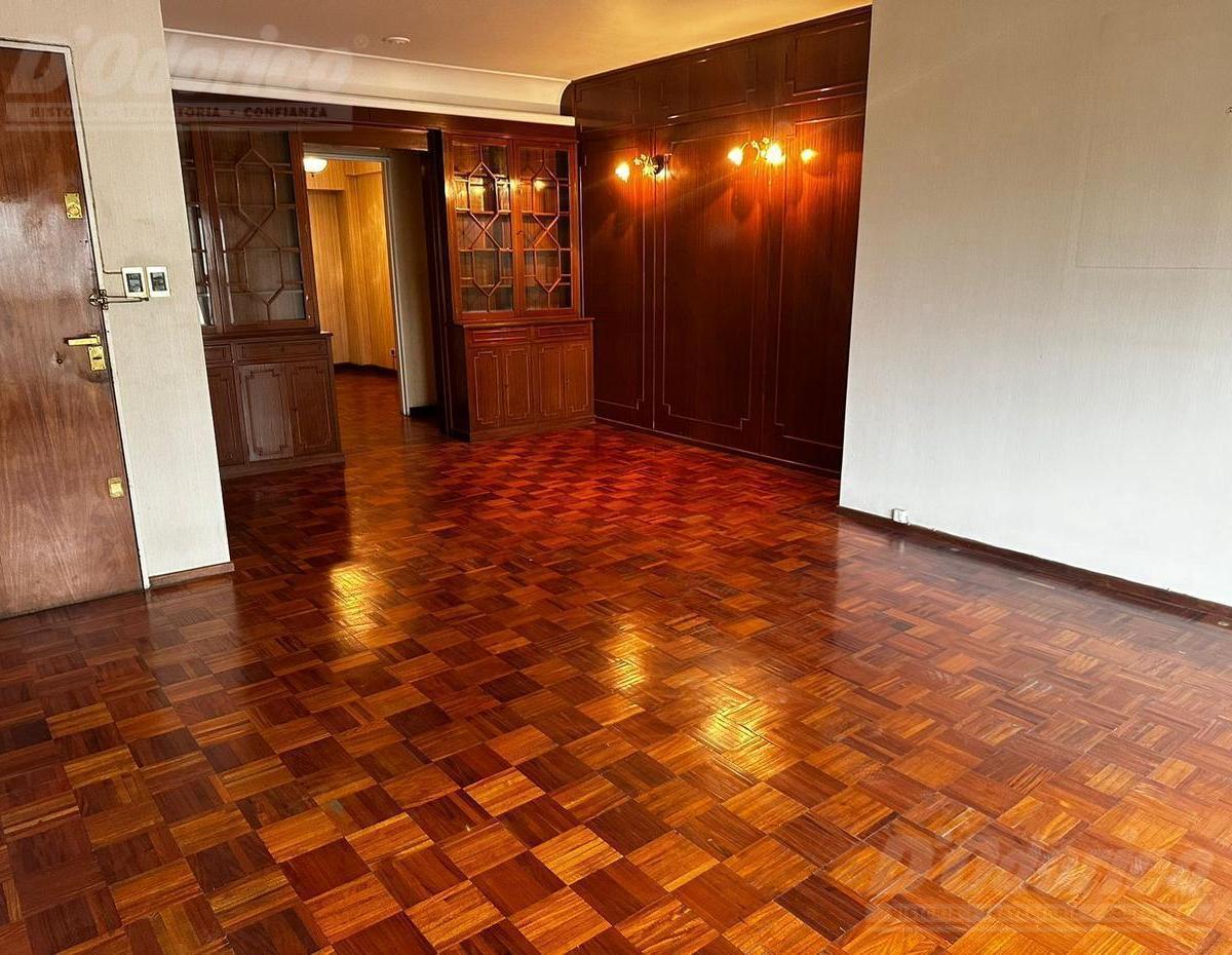 Semi Piso de 3 Dorm., Cochera y Baulera en Venta en Caballito. 2