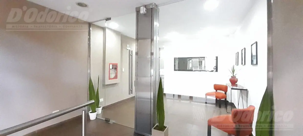 Departamento de 2 ambientes  en venta en Flores. Apto Profesional. 3