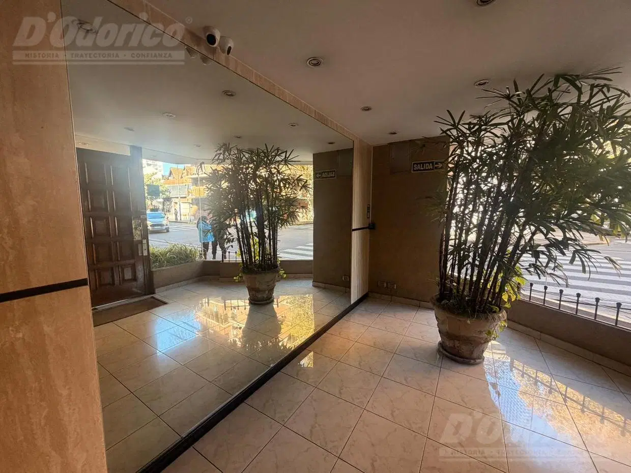 Departamento de 1 dormitorio en venta en Flores 4