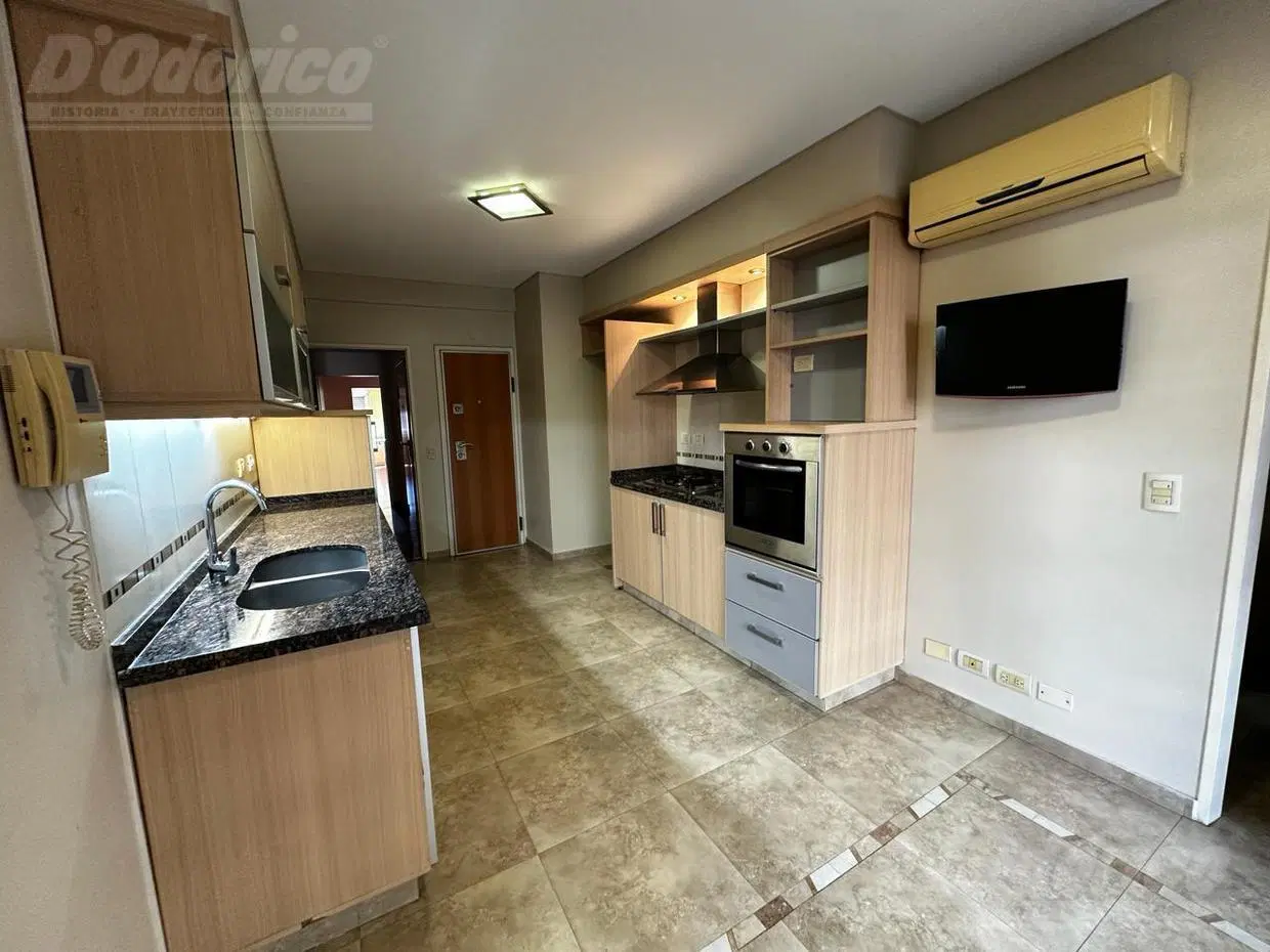 Piso de 3 dormitorios en venta en Caballito, con dep. servicio cochera fija  cubierta y baulera 5