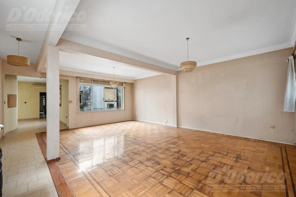 Departamento en Venta de 4 dormitorios y jardín propio en San Telmo. 4