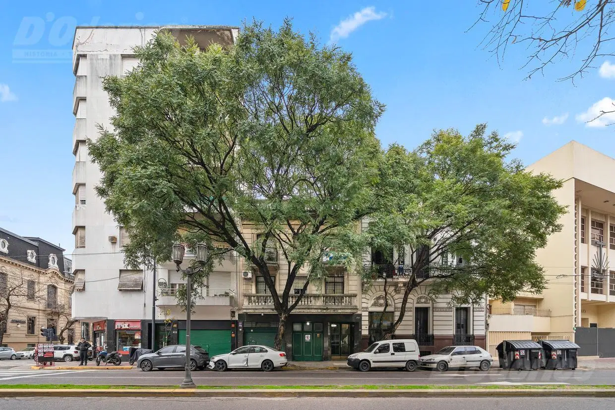 Departamento en Venta de 4 dormitorios y jardín propio en San Telmo. 3