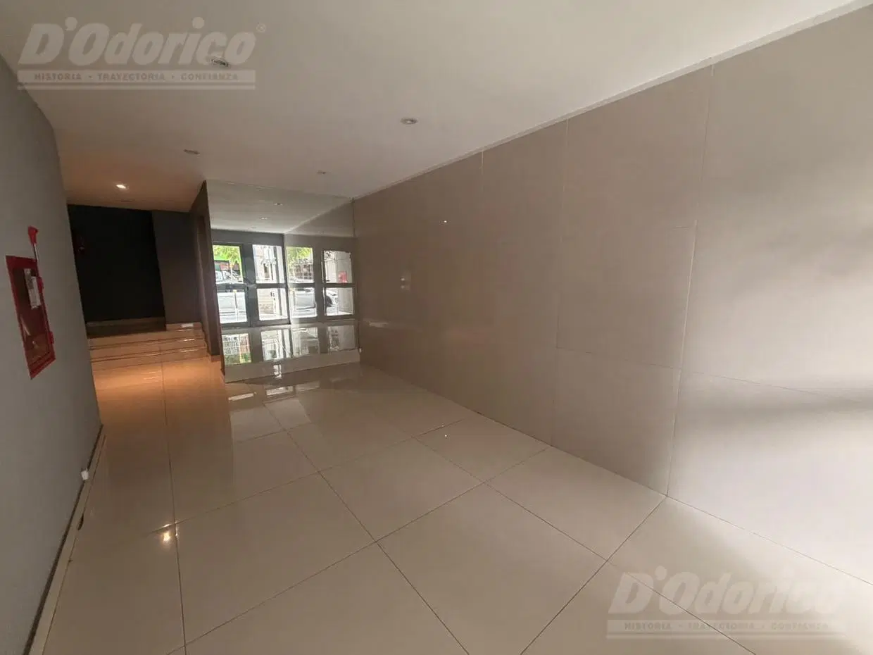 Piso de 3 ambientes con cochera en venta en Caballito 1