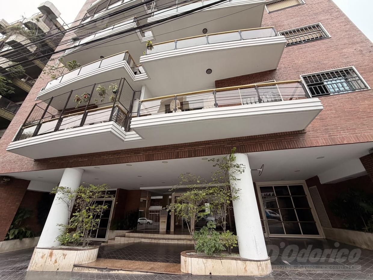 Foto de Semi piso de 4 ambientes c/cochera en venta en Flores, imagen 3