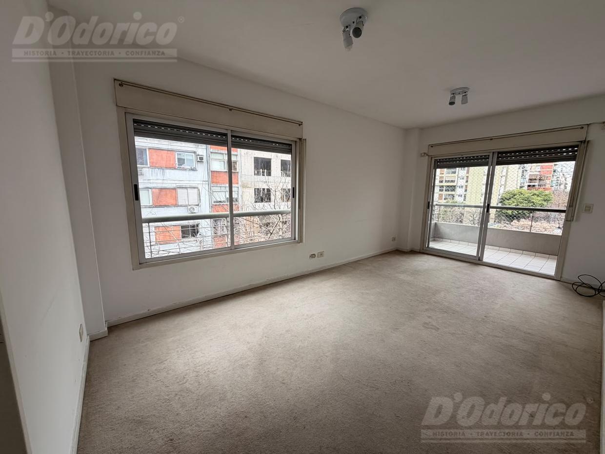 Foto de Departamento de 2 dormitorios y espacio guarda coche en venta en, imagen 2