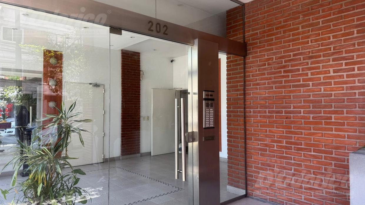 Foto de Departamento de 2 dormitorios y espacio guarda coche en venta en, imagen 4