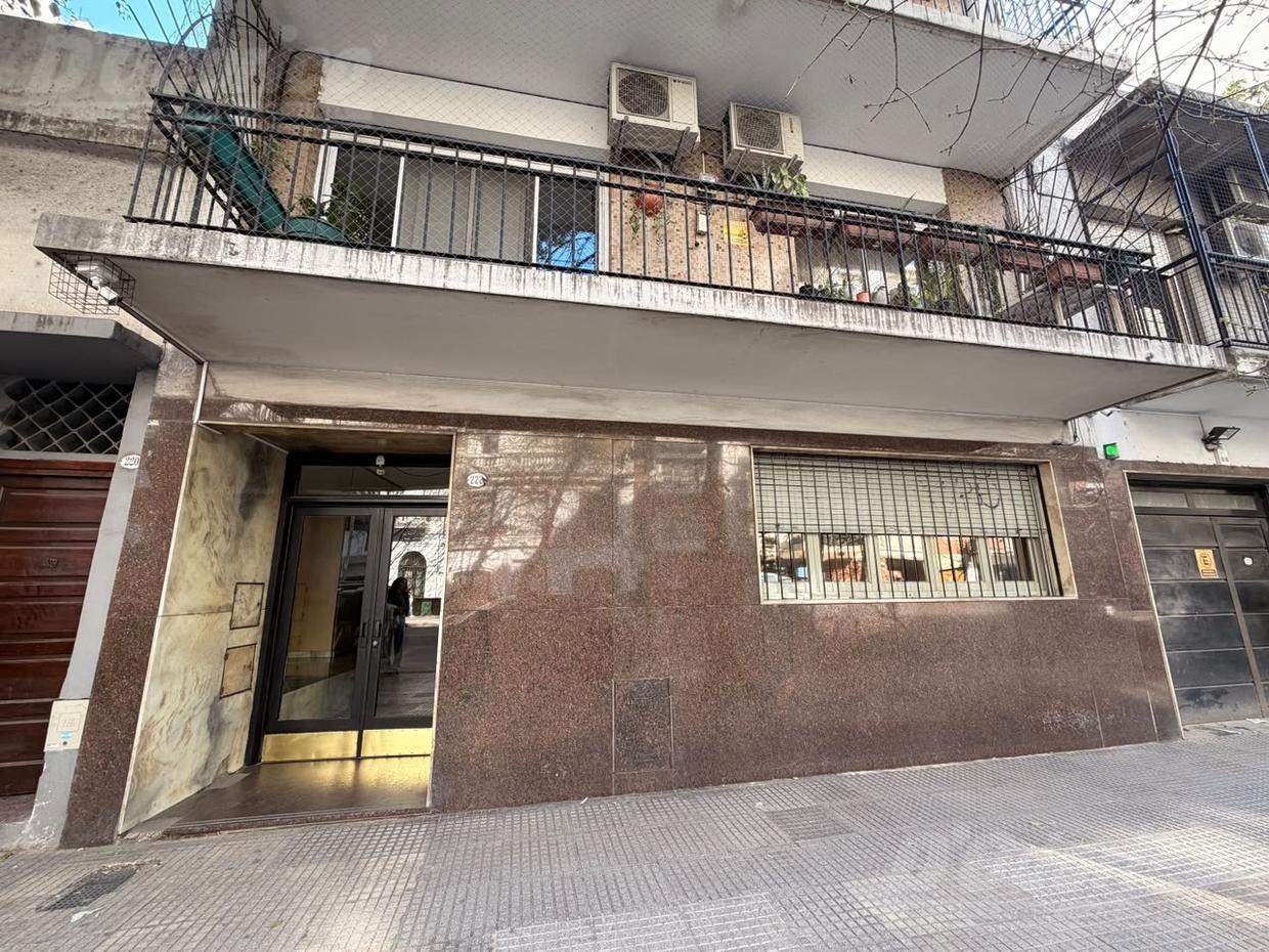 Foto de Semi piso de 2 dormitorios y escritorio en venta en Caballito., imagen 4