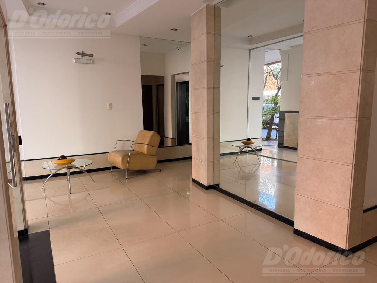 Foto de Dúplex de 3 dormitorios con cochera doble en venta en Caballito., imagen 1