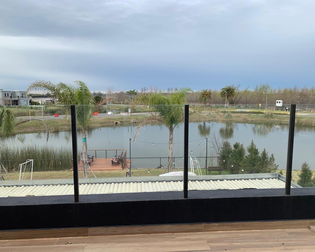 Casa al agua en venta en El Cantón