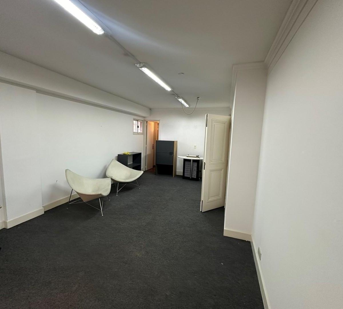 Foto de Oficina de 80 m2 en Venta y/o alquiler en Microcentro, imagen 2