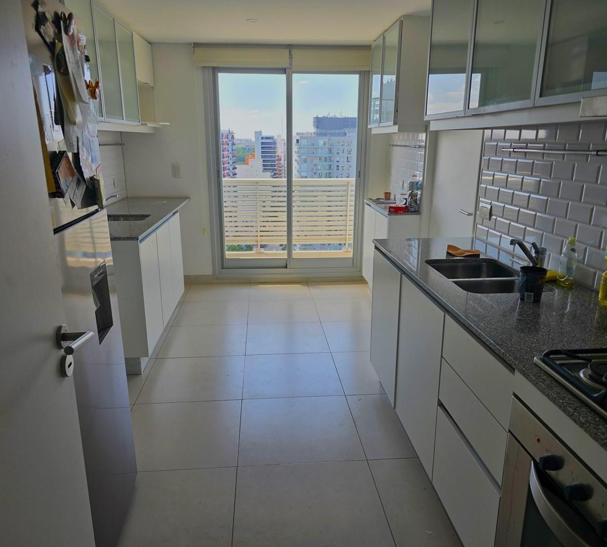 Foto de Departamento Triplex en Venta en Vicente López, G.B.A. Zona Norte, imagen 2