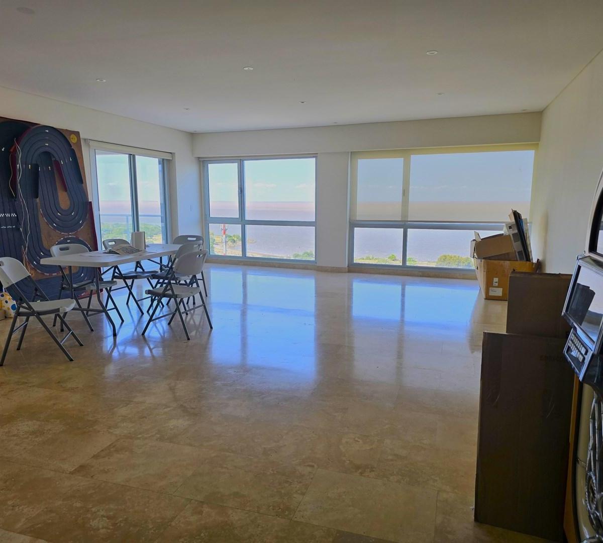 Departamento Triplex en Venta en Vicente López, G.B.A. Zona Norte, Argentina