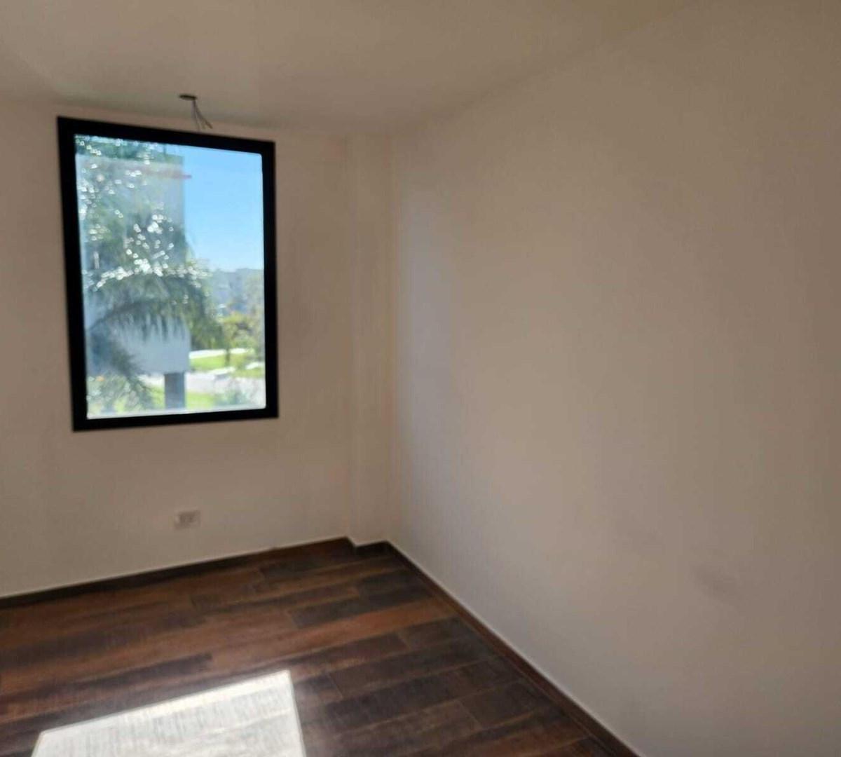Casa en Venta a la laguna en El Cantón, Escobar, G.B.A. Zona Norte