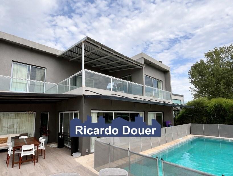 Foto de Casa de más de 350 mts en venta con gran costa y salida directa a la, imagen 3