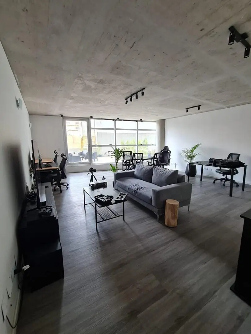 OPORTUNIDAD- Oficina  de 87 mts 2 en Alquiler en La Musa Star 5