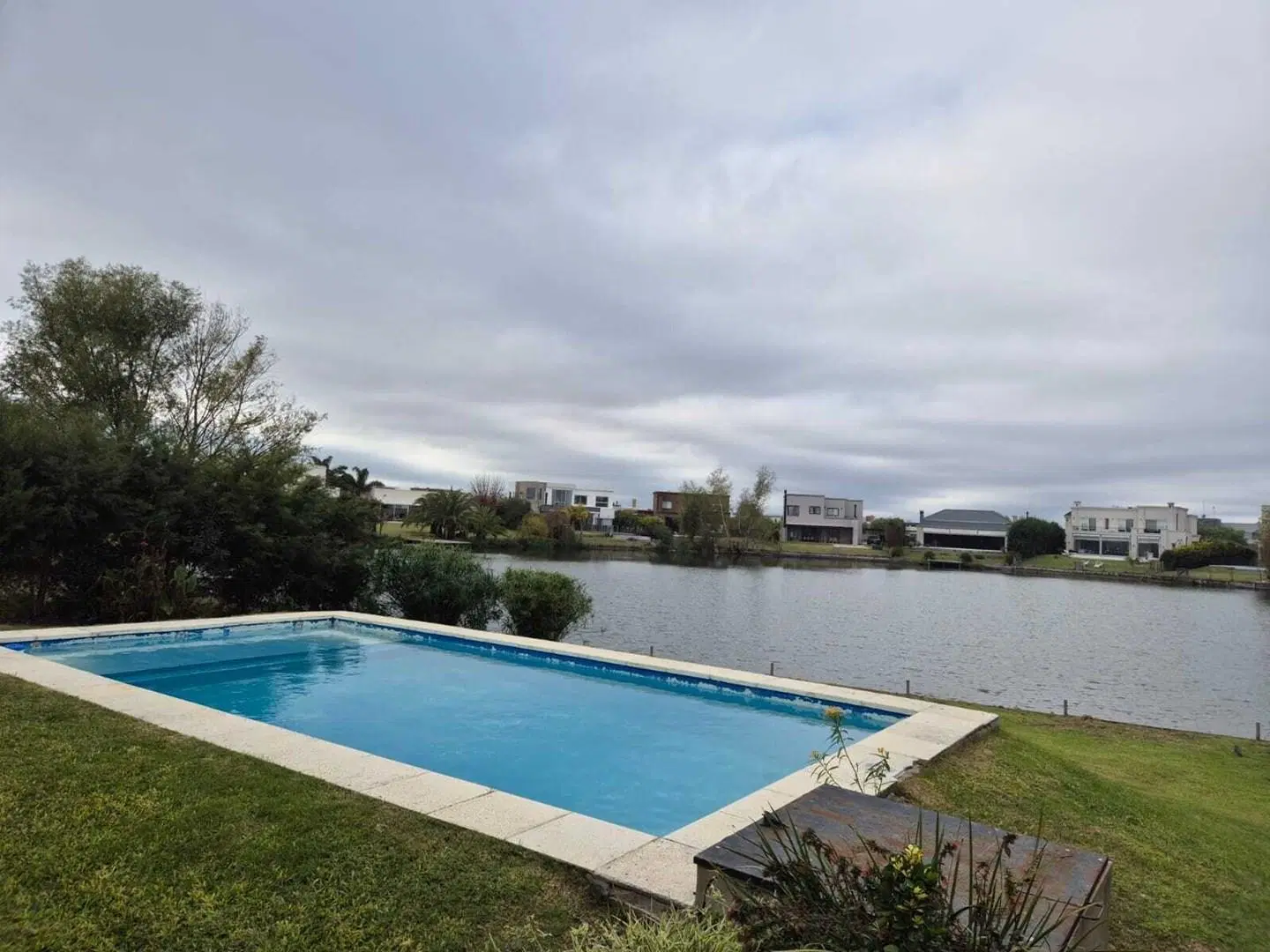 Casa en Venta a la laguna en El Cantón, Escobar, G.B.A. Zona Norte 1