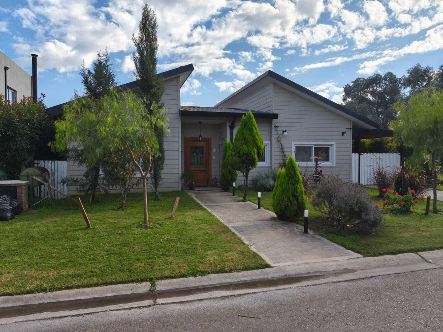 Casa  en Alquiler en San Ramón, Pilar del Este, Pilar