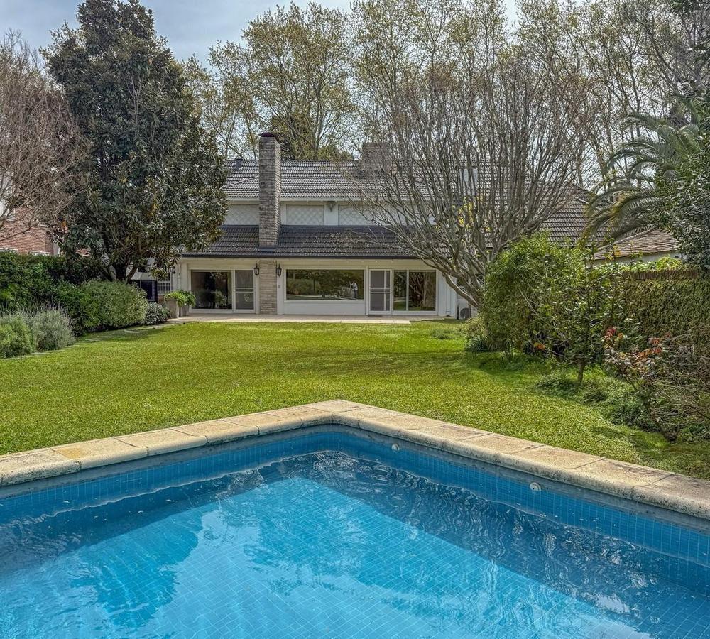 Foto de Casa en Venta en Acassuso, San Isidro, G.B.A. Zona Norte, imagen 3