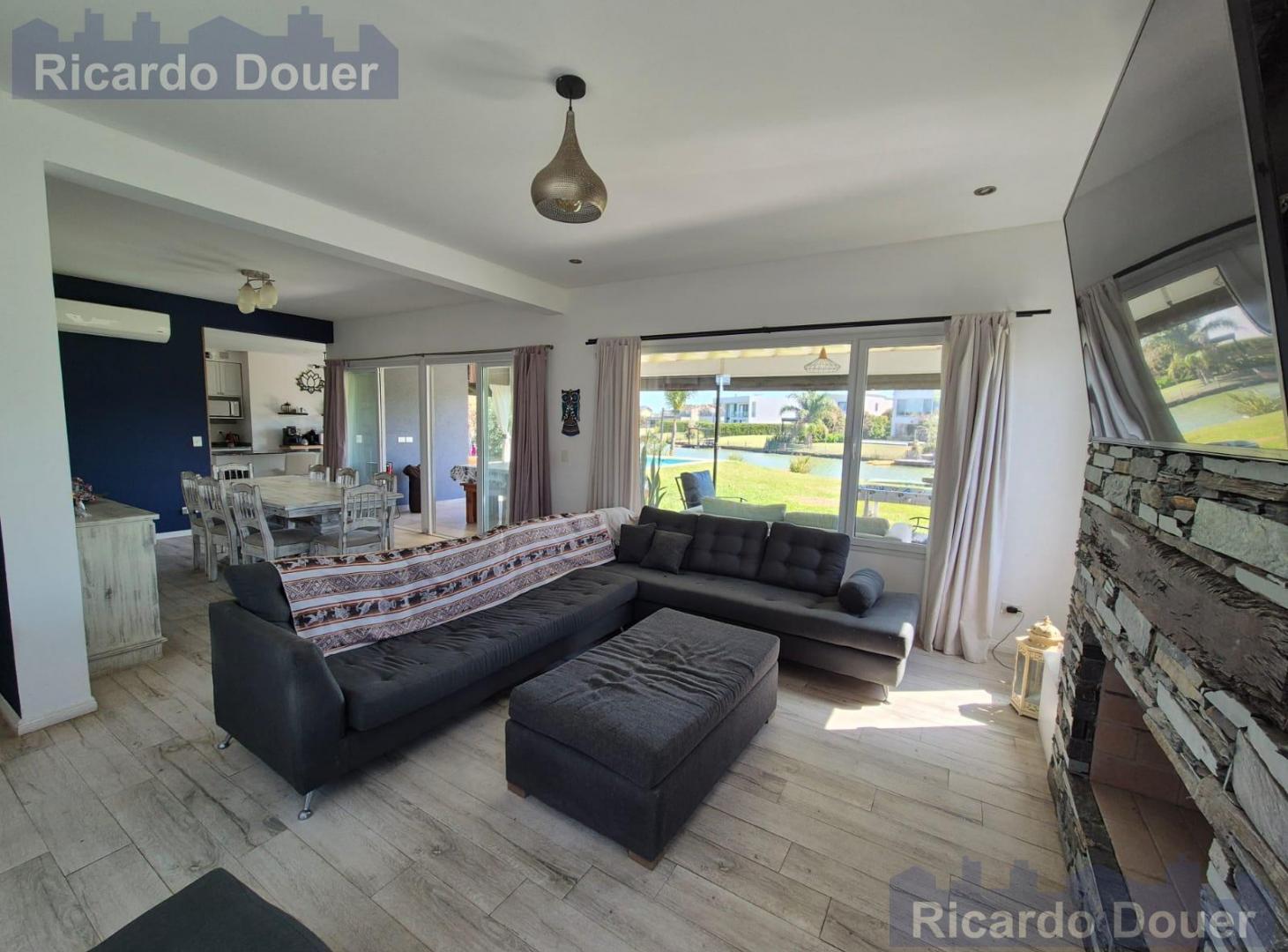 Foto de Casa en Venta a la laguna en El Cantón, Escobar, G.B.A. Zona Norte, imagen 2