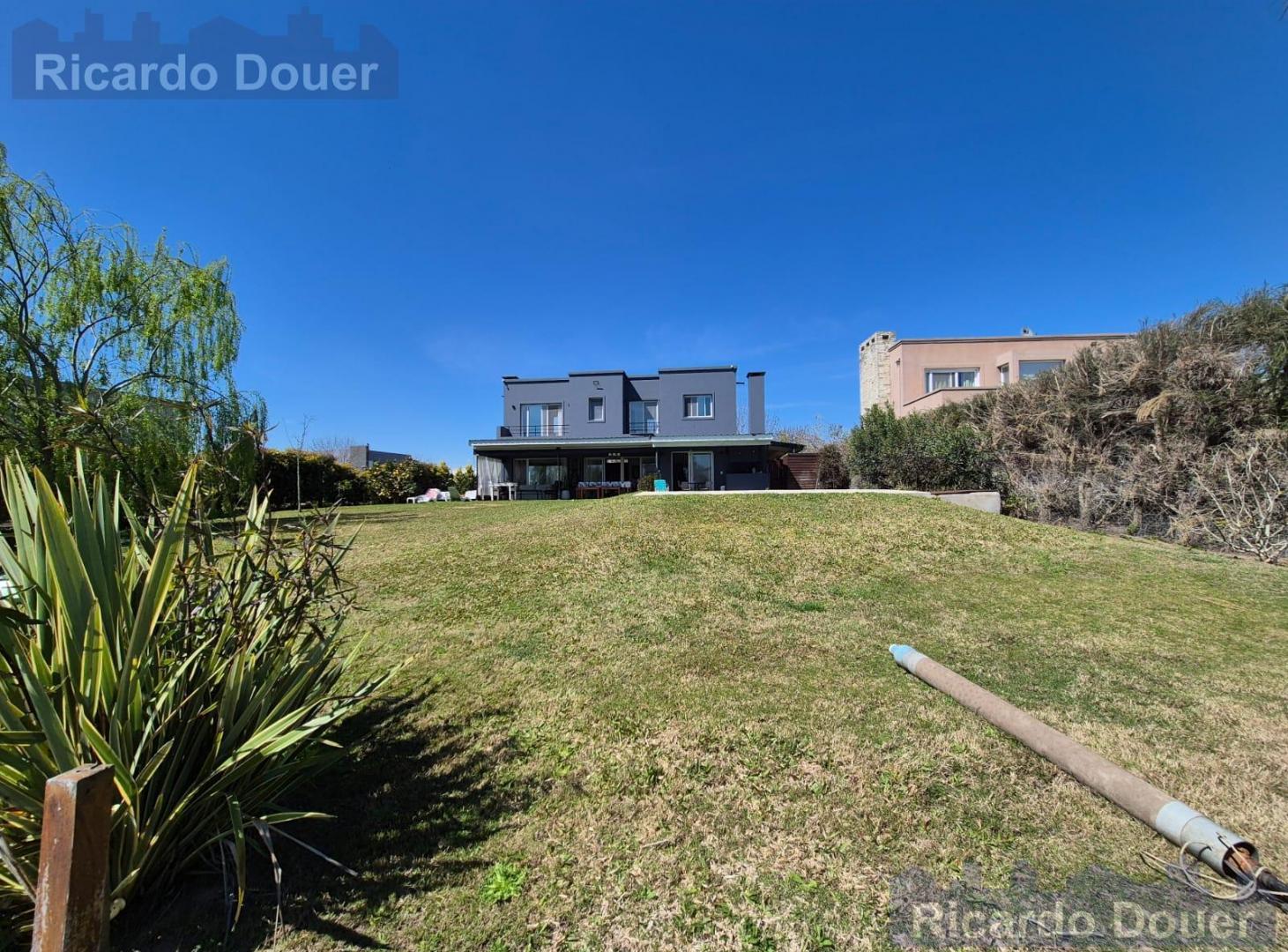 Foto de Casa en Venta a la laguna en El Cantón, Escobar, G.B.A. Zona Norte, imagen 1