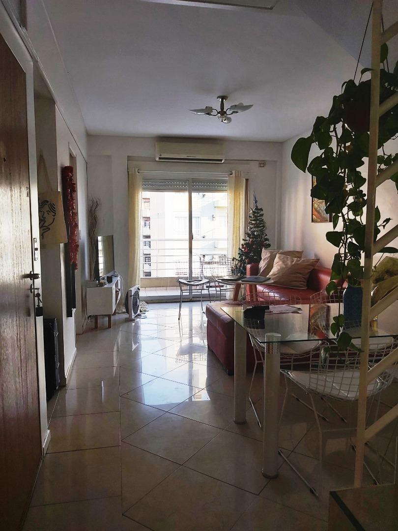 Foto de Departamento 3 Amb. en Duplex con 2 balcones, imagen 3