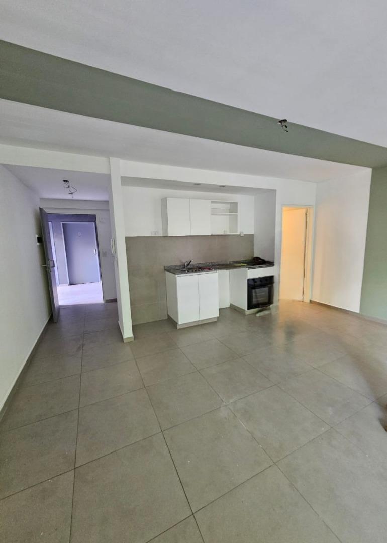 Foto de Monoambiente Apaisado al Frente con Balcón, imagen 5