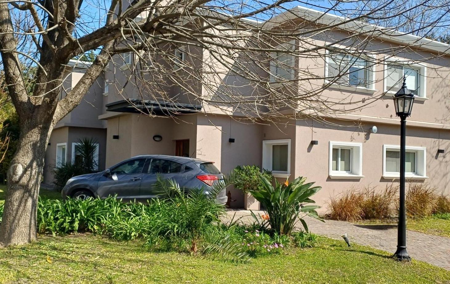 Foto de Casa 4 Amb con Dep-Serv.Parque c/Quincho y Parrilla. Piscina, imagen 4