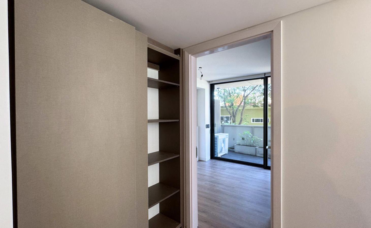 Foto de Departamento Dos Ambientes a Estrenar con Balcon y Cochera en Torre, imagen 4